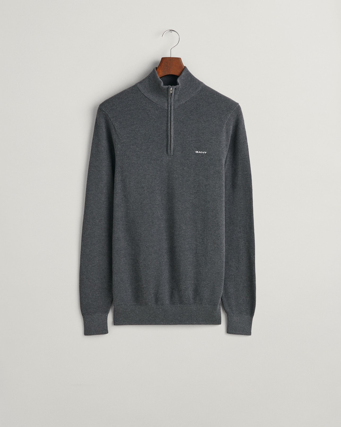 ANTRACIT MELANGE, COTTON PIQUE HALF ZIP, FLAT-LAY BY GANT AU.