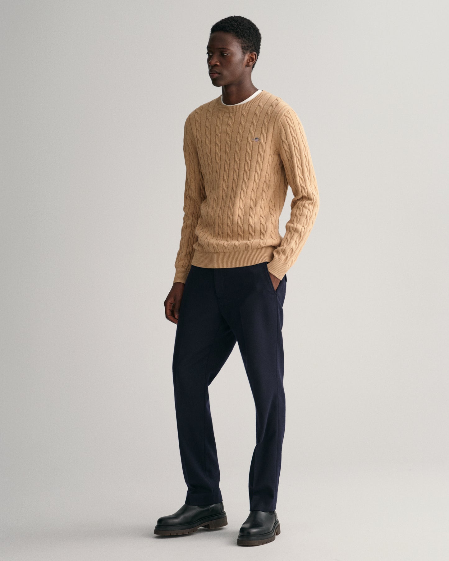 KHAKI MELANGE, COTTON CABLE C-NECK BY GANT AU.