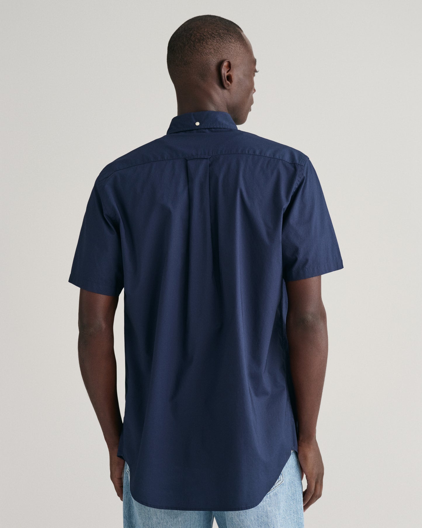 MARINE, REG CLASSIC POPLIN SS SHIRT, BACK-VIEW BY GANT AU.