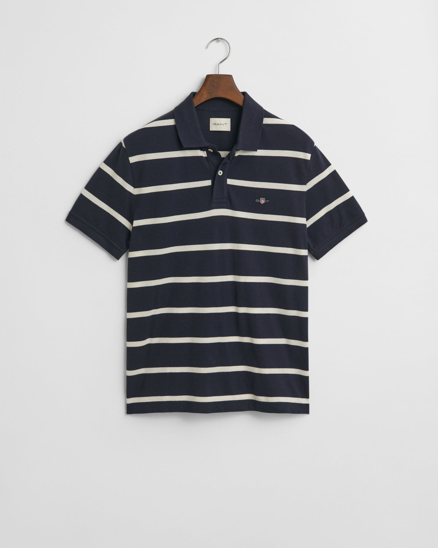 EVENING BLUE, STRIPED POLO, FLAT-LAY BY GANT AU.