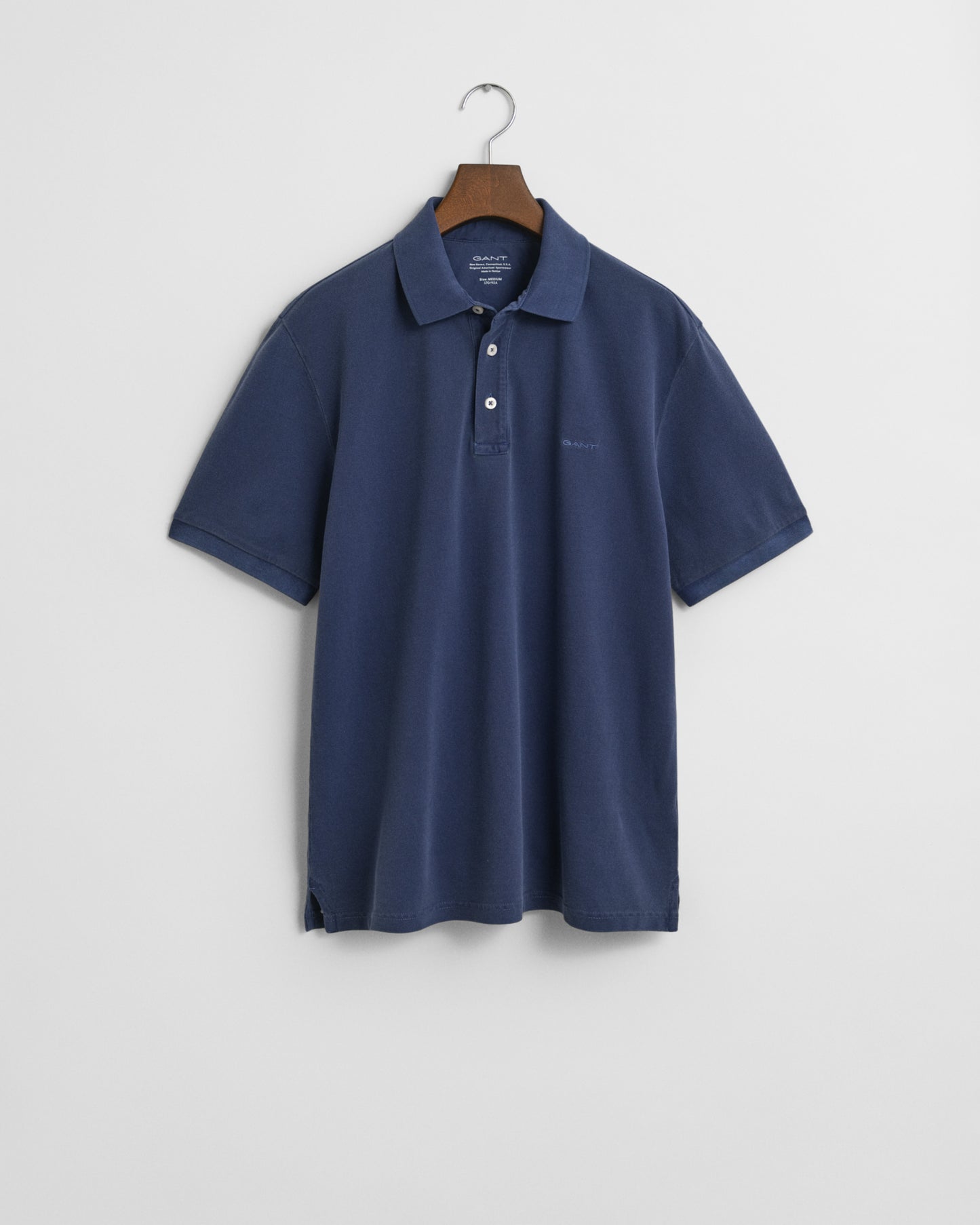 PERSIAN BLUE, SUNFADED SS POLO, FLAT-LAY BY GANT AU.