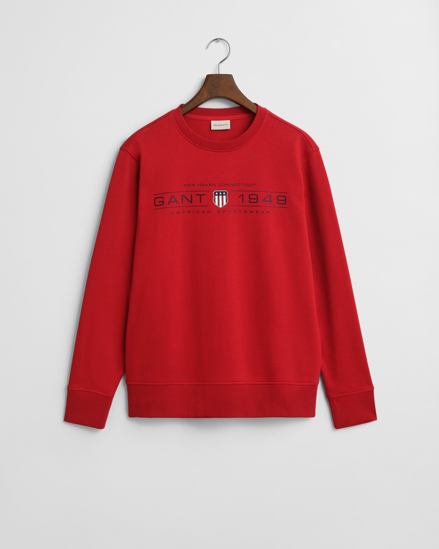 RUBY RED, GRAPHIC C-NECK SWEAT, FLAT-LAY BY GANT AU.