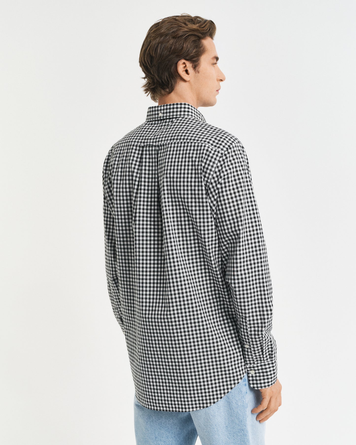 BLACK, REG CLASSIC POPLIN GINGHAM SHIRT, BACK-VIEW BY GANT AU.