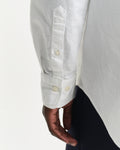 WHITE, REG CLASSIC OXFORD SHIRT, CLOSE-UP BY GANT AU.
