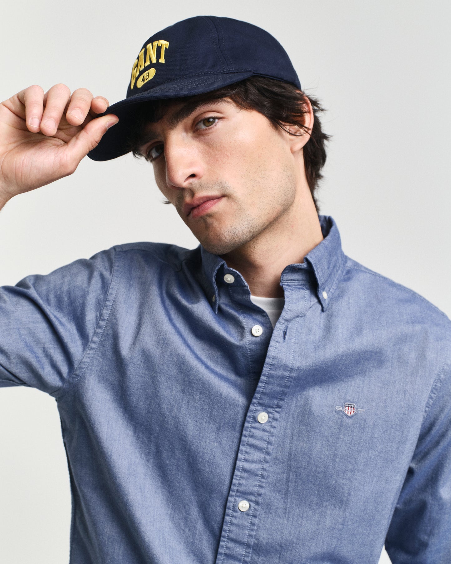 PERSIAN BLUE, SLIM CLASSIC OXFORD SHIRT, CLOSE-UP BY GANT AU.