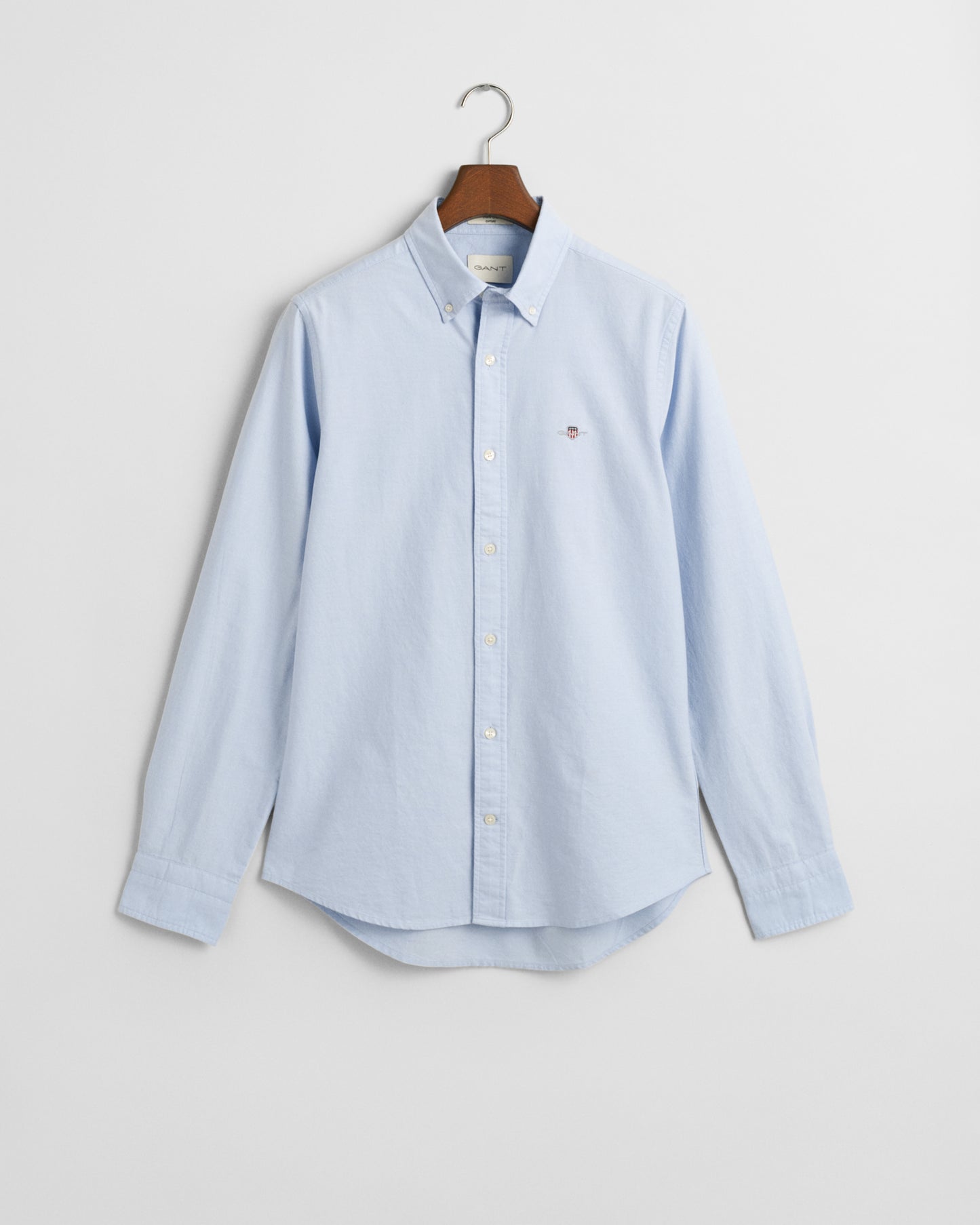 LIGHT BLUE, SLIM CLASSIC OXFORD SHIRT, FLAT-LAY BY GANT AU.