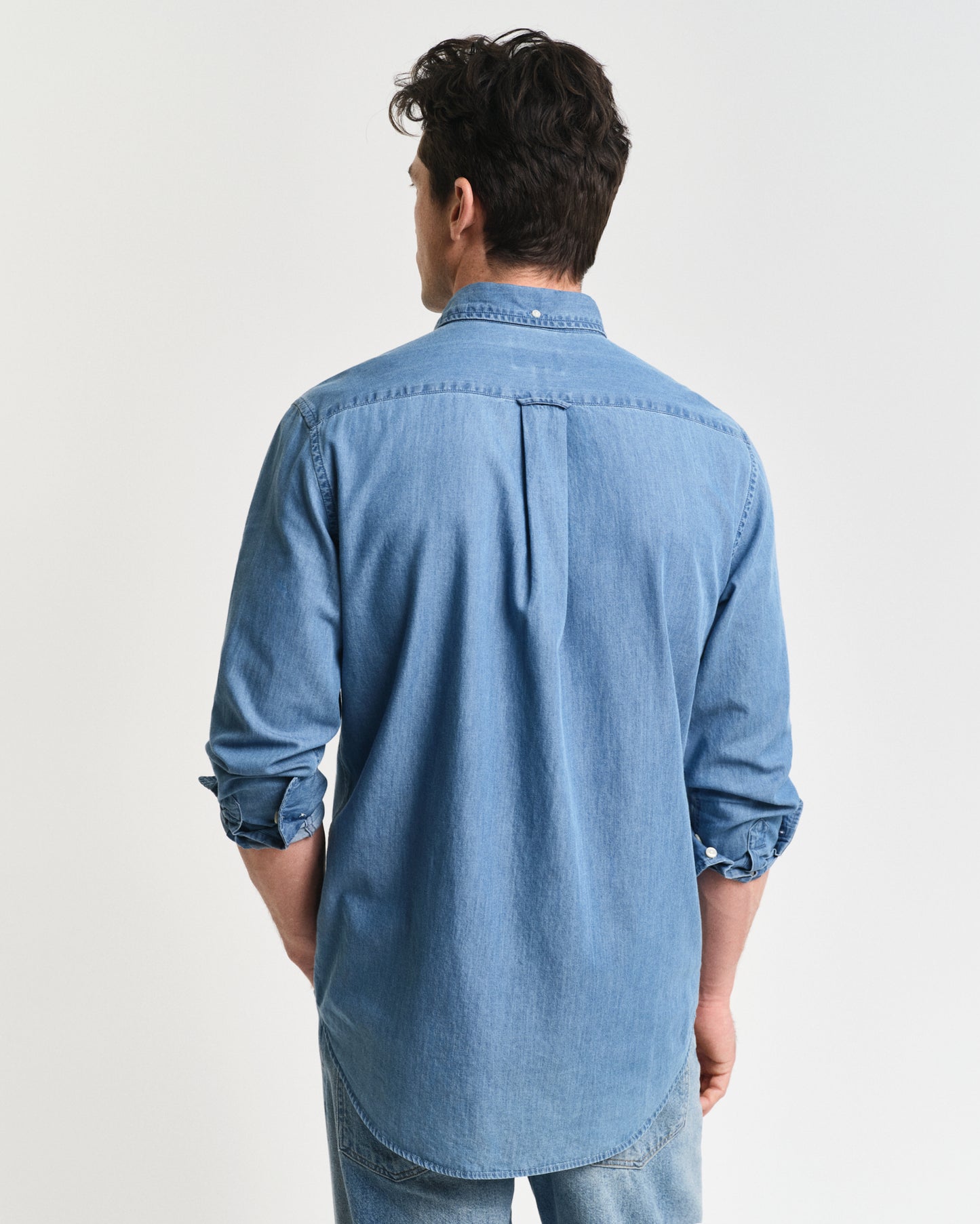 SEMI LIGHT BLUE, REG INDIGO BD, BACK-VIEW BY GANT AU.