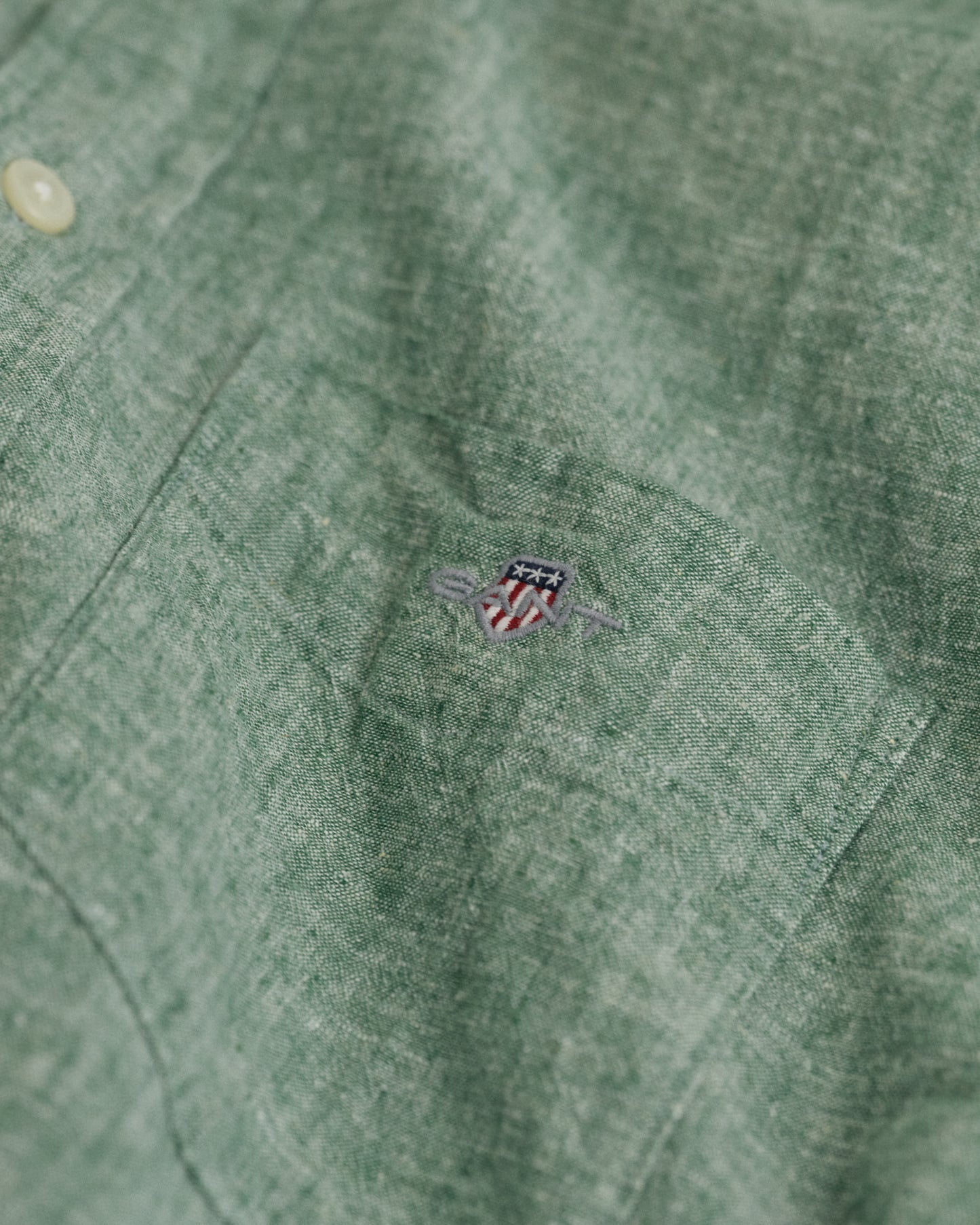 WOODY GREEN, REG COTTON LINEN SS SHIRT, FLAT-LAY BY GANT AU.