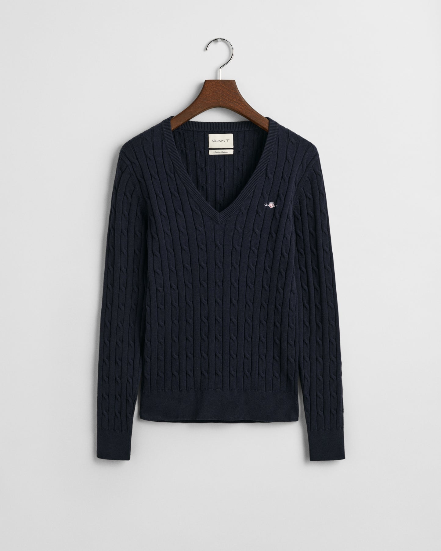 EVENING BLUE, STRETCH COTTON CABLE V-NECK BY GANT AU.