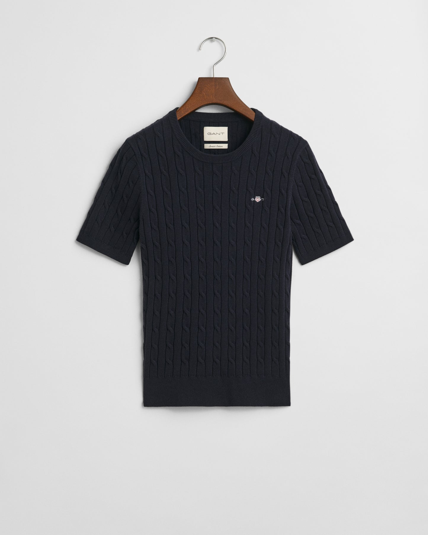 EVENING BLUE, STRETCH COTTON CABLE SS C-NECK, FLAT-LAY BY GANT AU.