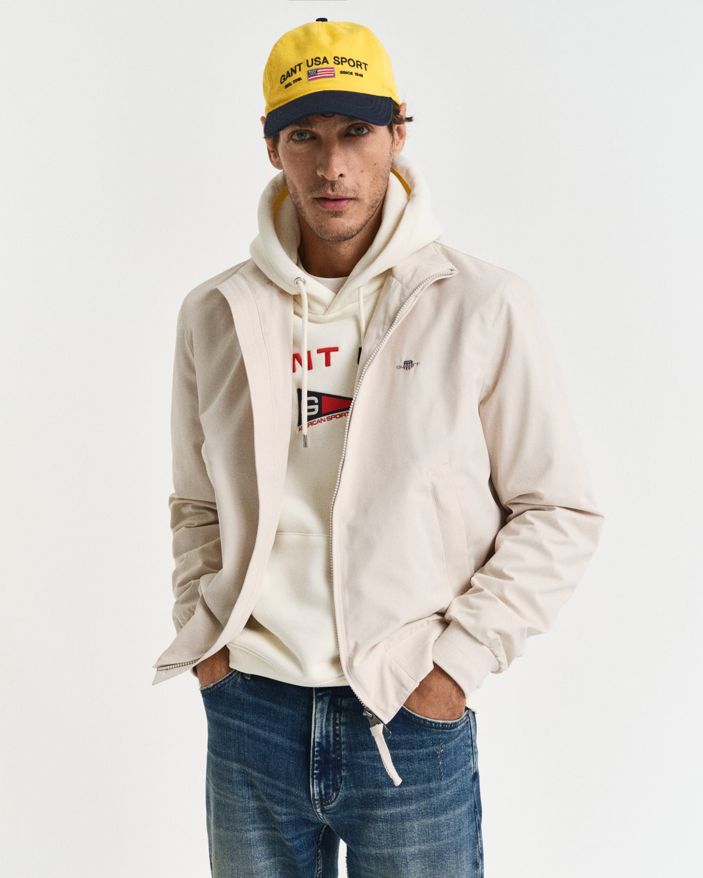 PUTTY, LIGHTWEIGHT HAMPSHIRE JACKET, FRONT-VIEW BY GANT AU.