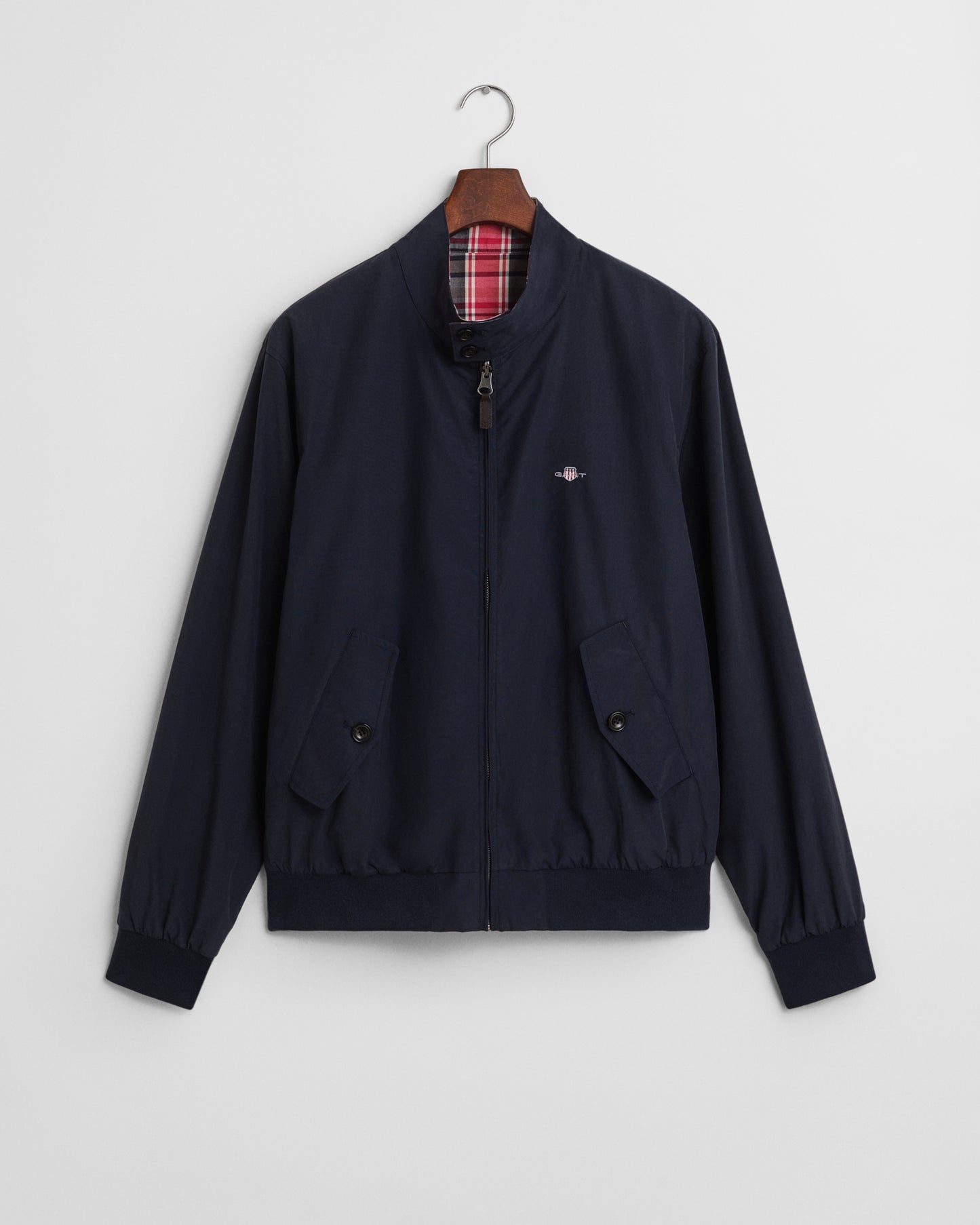 CLASSIC BLUE, REVERSIBLE HARRINGTON JACKET, FLAT-LAY BY GANT AU.