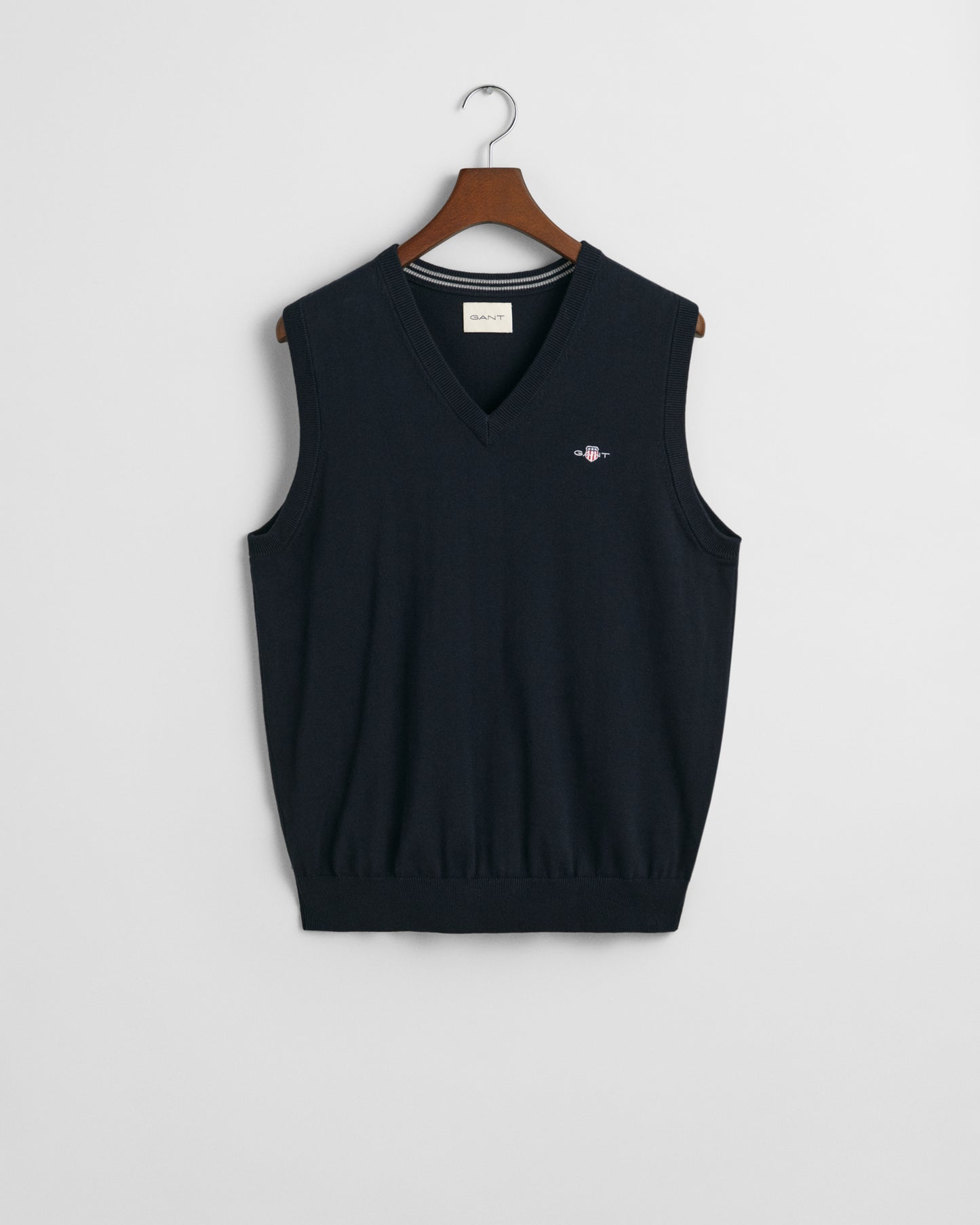 EVENING BLUE, CLASSIC COTTON SLIPOVER, FLAT-LAY BY GANT AU.