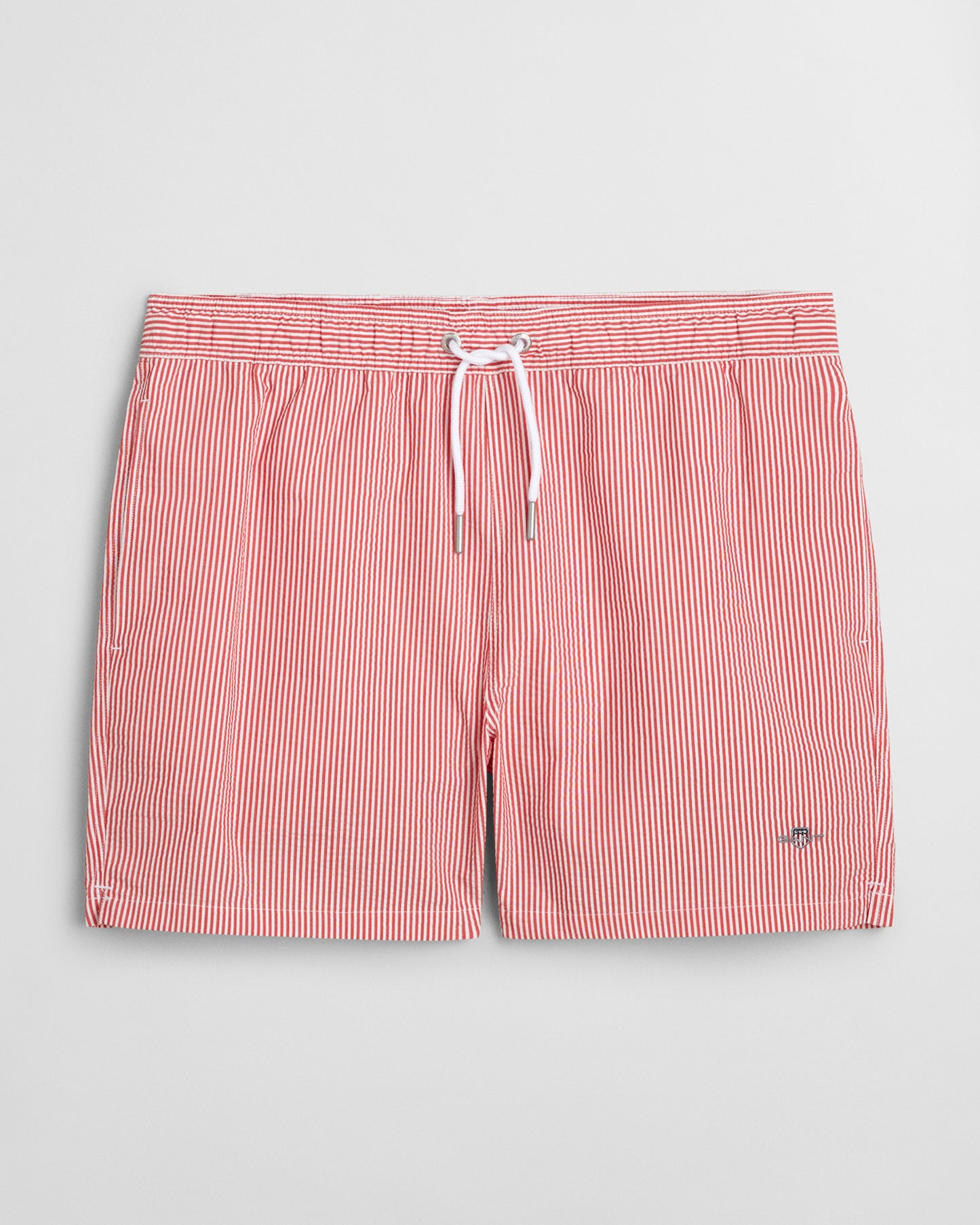 RUBY RED, SEERSUCKER SWIM SHORTS, FRONT-VIEW BY GANT AU.