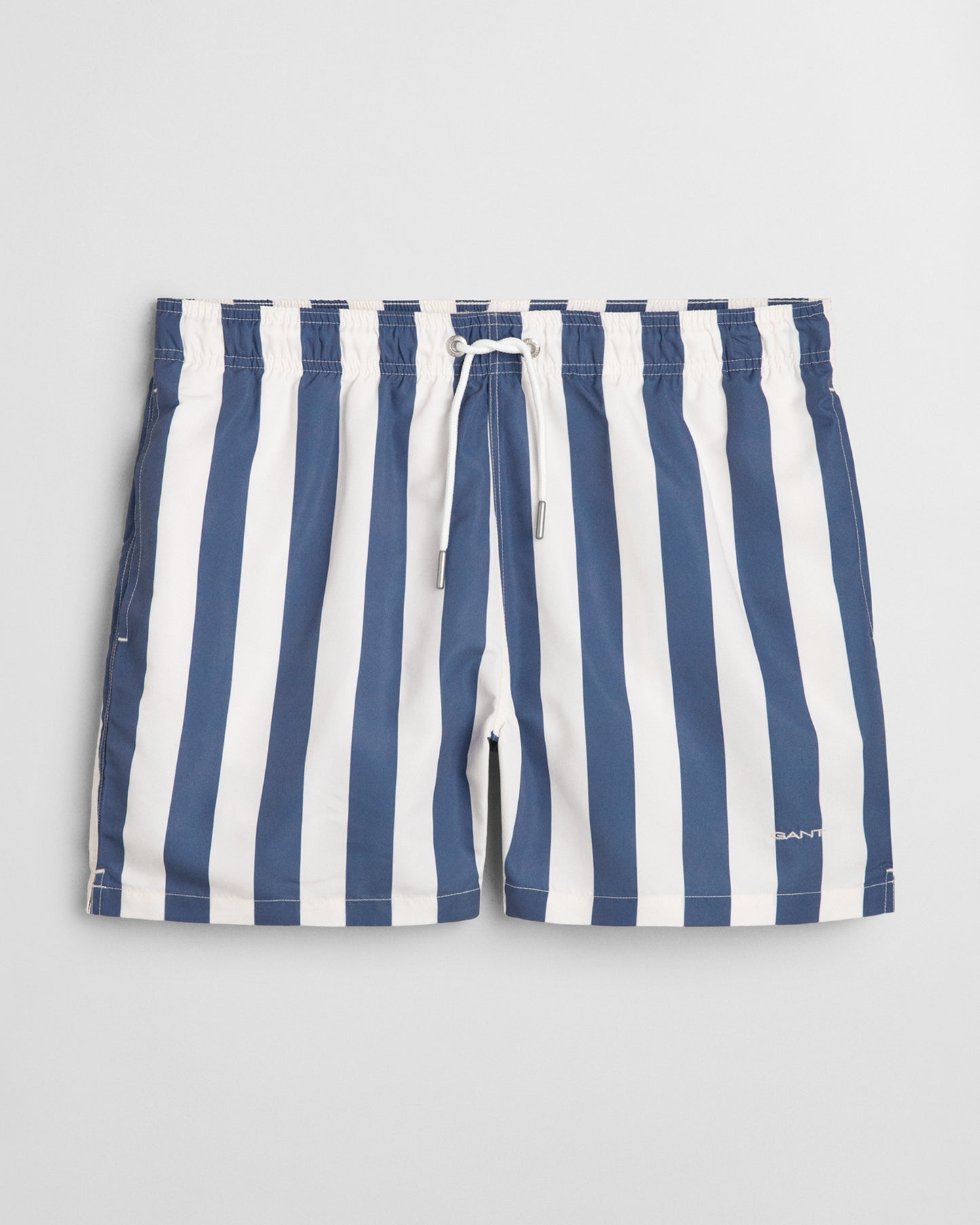 DUSTY NAVY, BLOCK STRIPE SWIM SHORTS, FRONT-VIEW BY GANT AU.