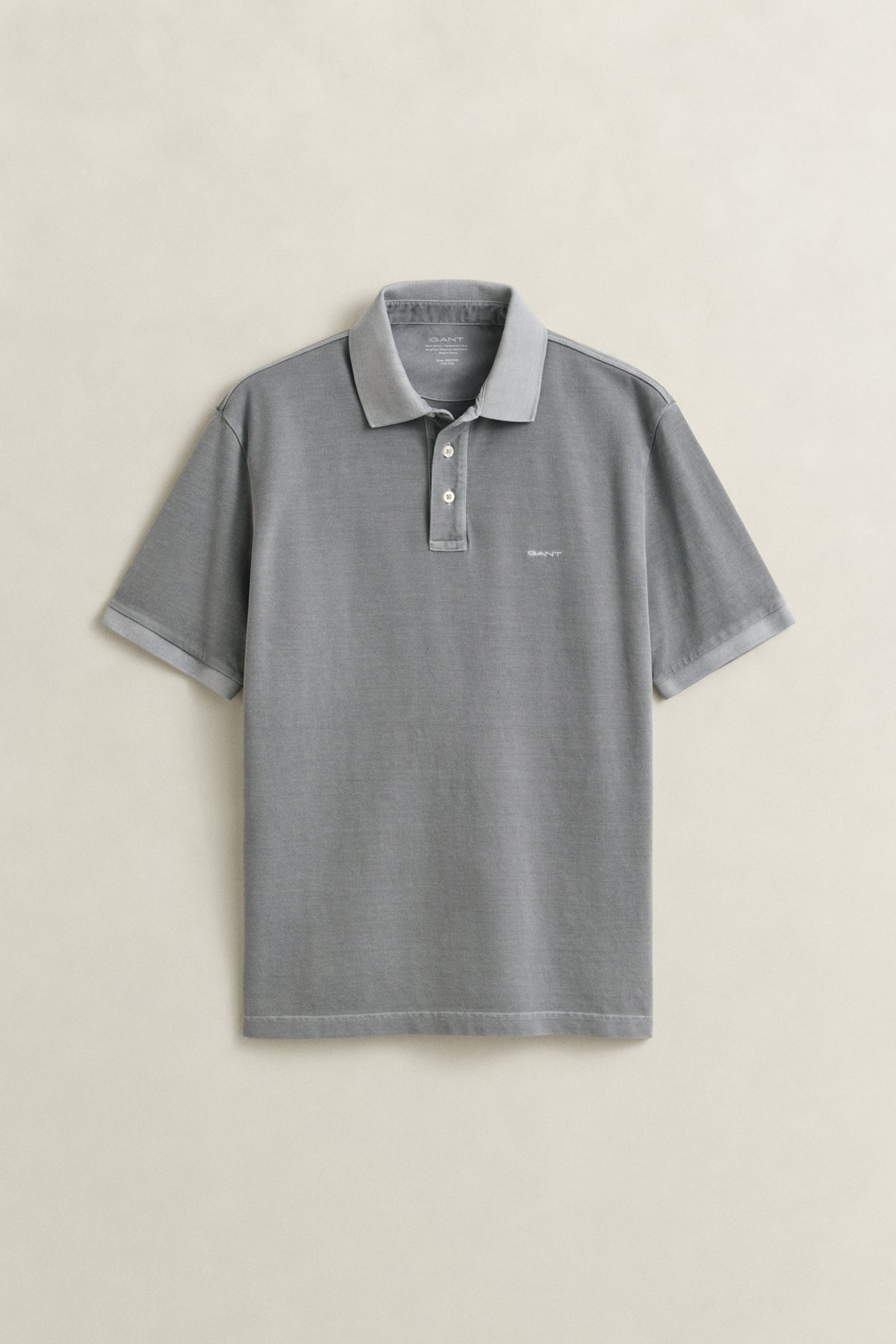 CERAMIC GREY, SUNFADED SS POLO, FLAT-LAY BY GANT AU.