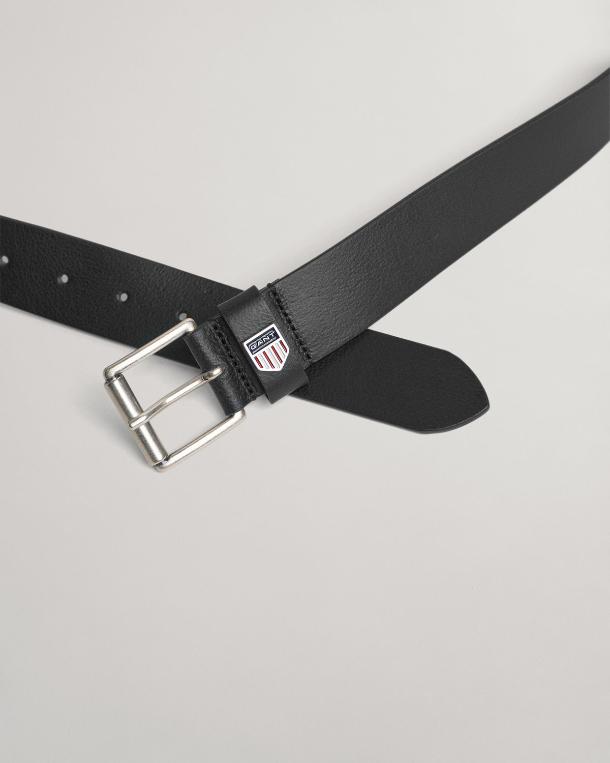 Retro Shield Leather Belt
