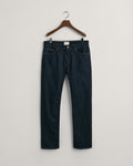 DARK BLUE, REGULAR GANT JEANS, FLAT-LAY BY GANT AU.