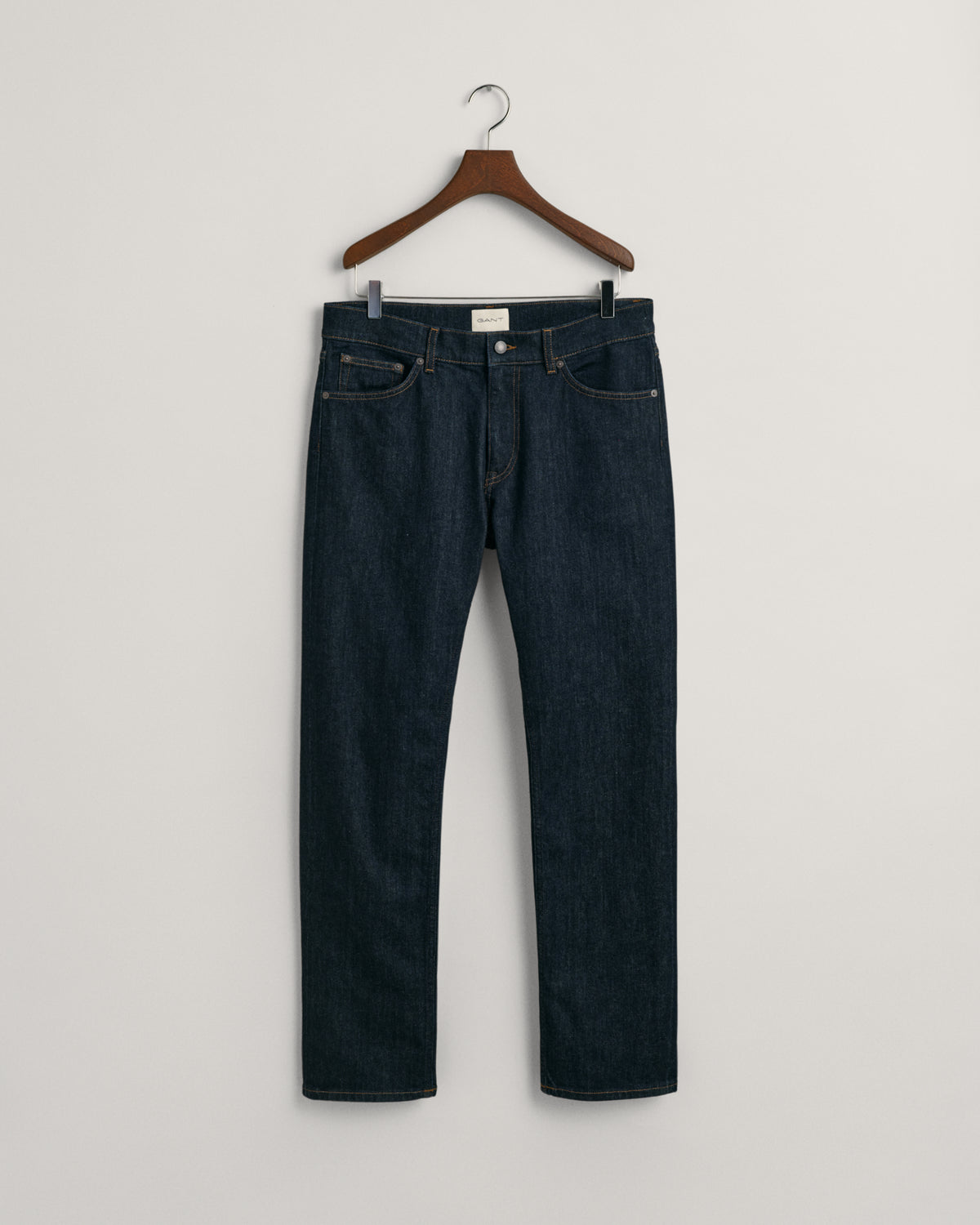 DARK BLUE, REGULAR GANT JEANS, FLAT-LAY BY GANT AU.