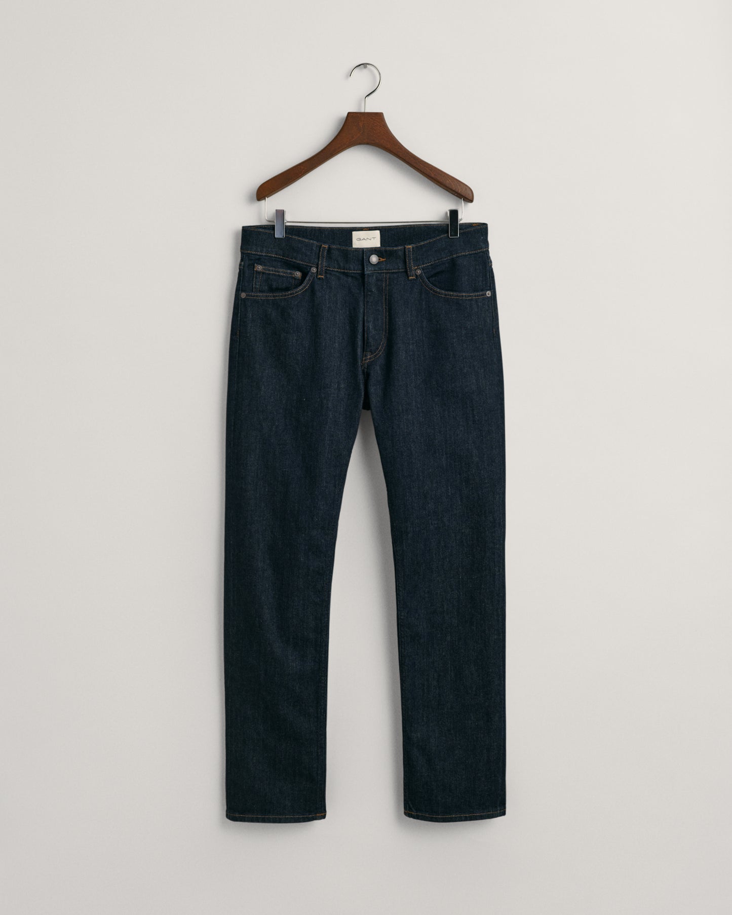 DARK BLUE, REGULAR GANT JEANS, FLAT-LAY BY GANT AU.