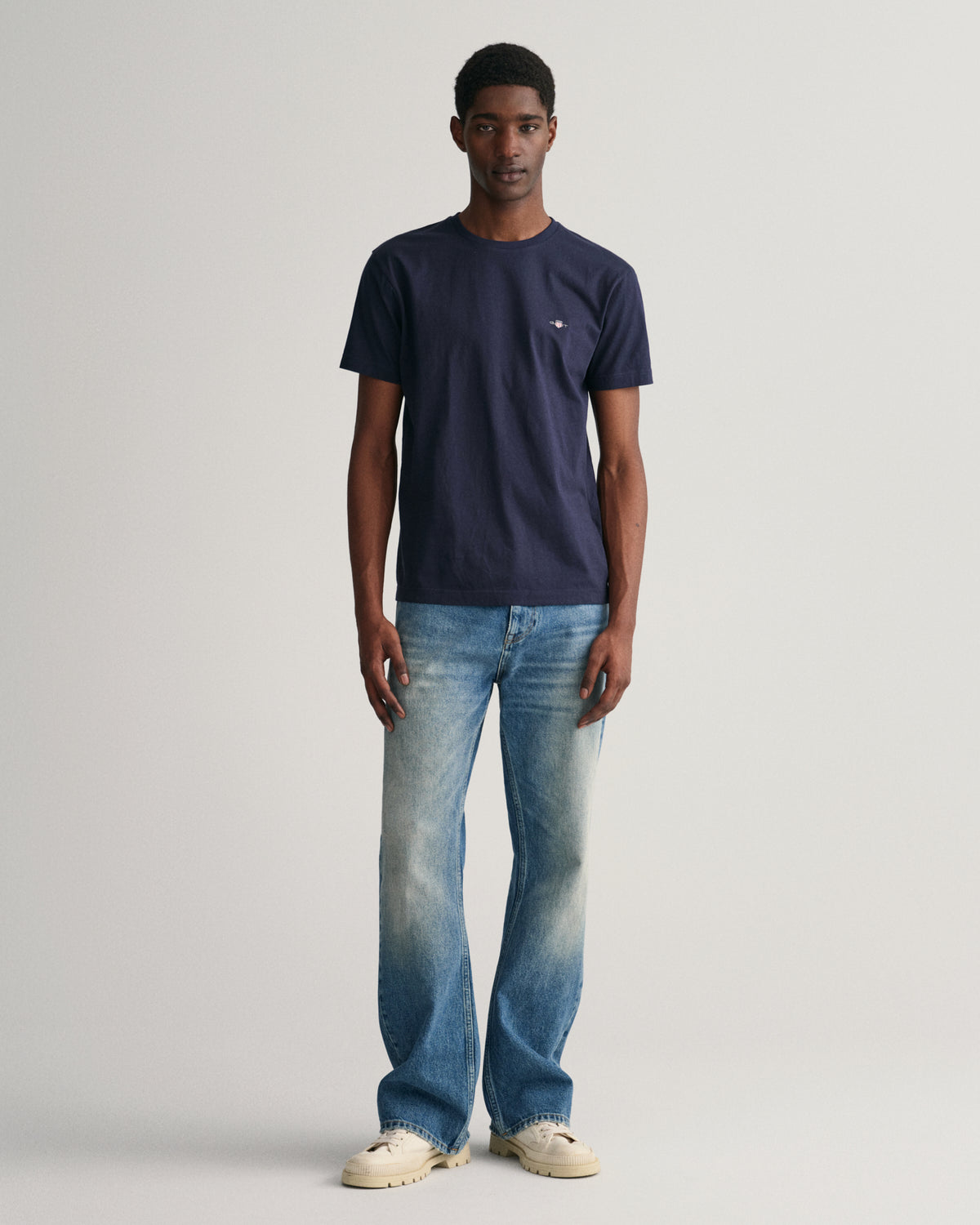 EVENING BLUE, SLIM SHIELD SS T-SHIRT BY GANT AU.