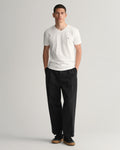 WHITE, SLIM SHIELD V-NECK T-SHIRT BY GANT AU.