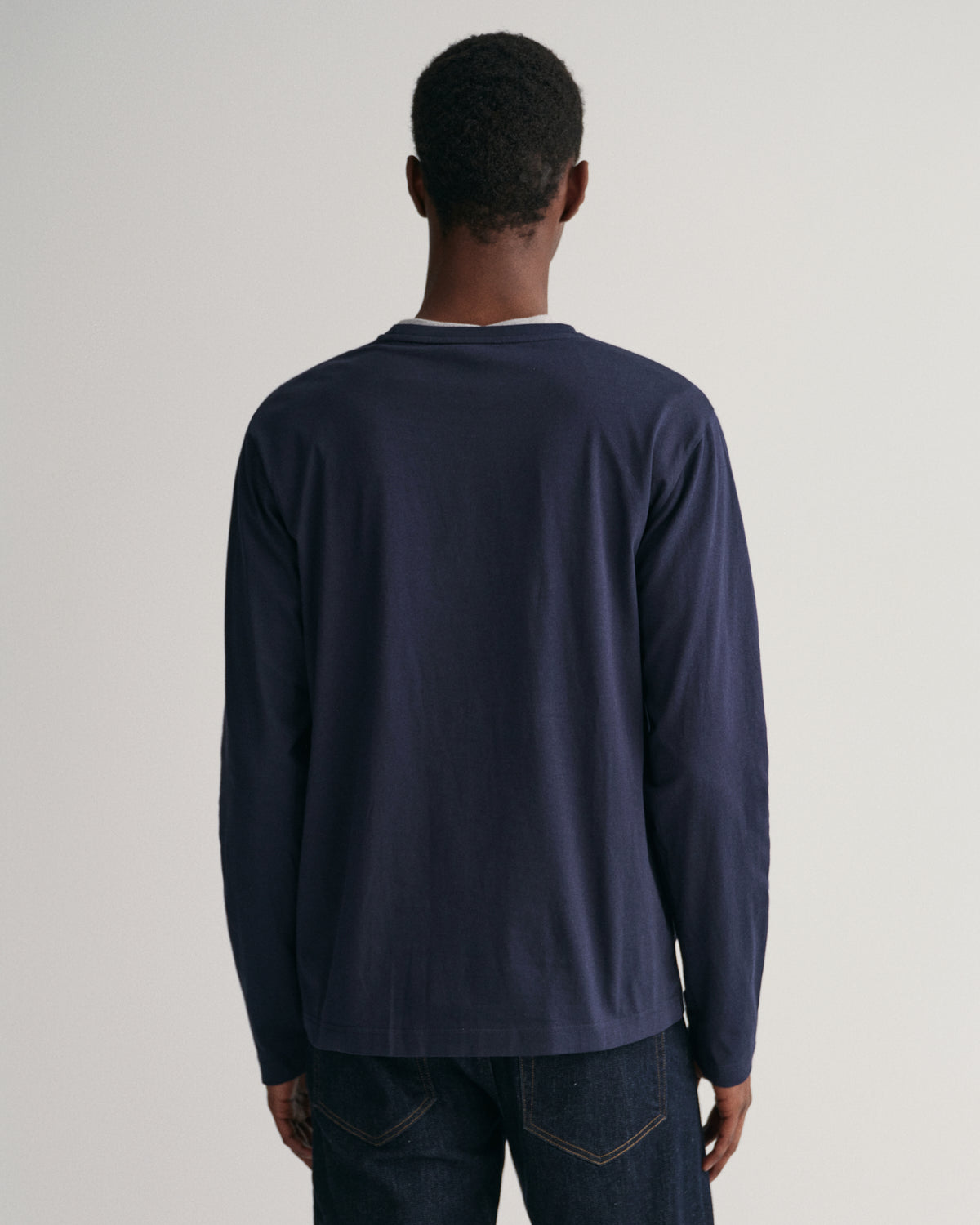 EVENING BLUE, REG SHIELD LS T-SHIRT, BACK-VIEW BY GANT AU.