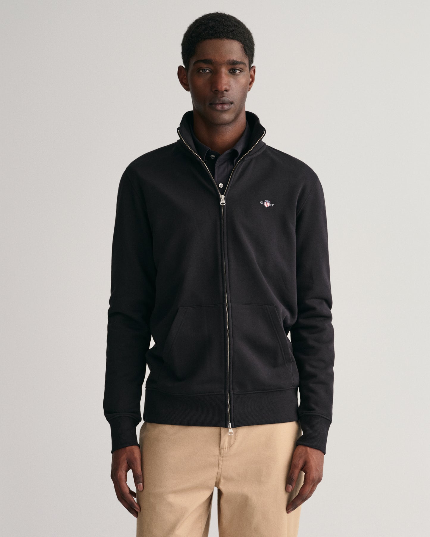 BLACK, REG SHIELD FULL ZIP SWEAT, FRONT-VIEW BY GANT AU.