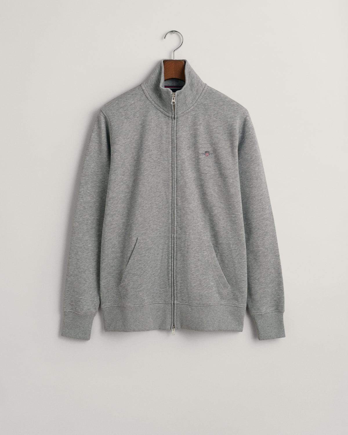 GREY MELANGE, REG SHIELD FULL ZIP SWEAT, FLAT-LAY BY GANT AU.