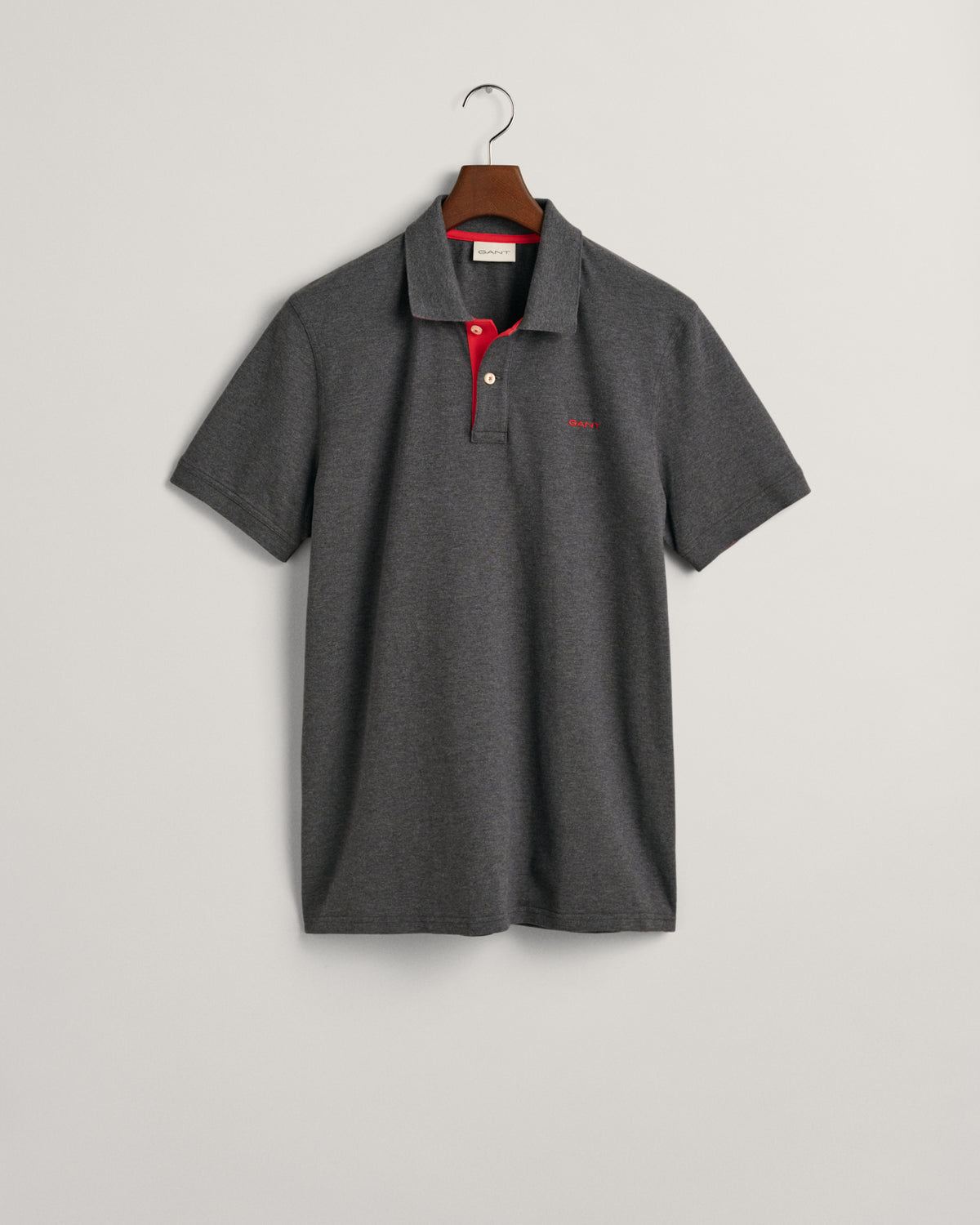 ANTRACIT MELANGE, REG CONTRAST PIQUE SS POLO, FLAT-LAY BY GANT AU.