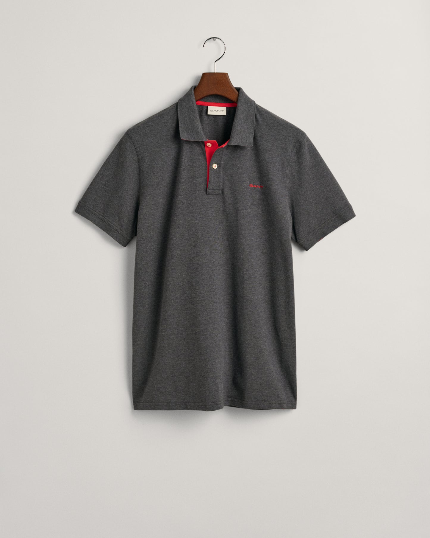 ANTRACIT MELANGE, REG CONTRAST PIQUE SS POLO, FLAT-LAY BY GANT AU.