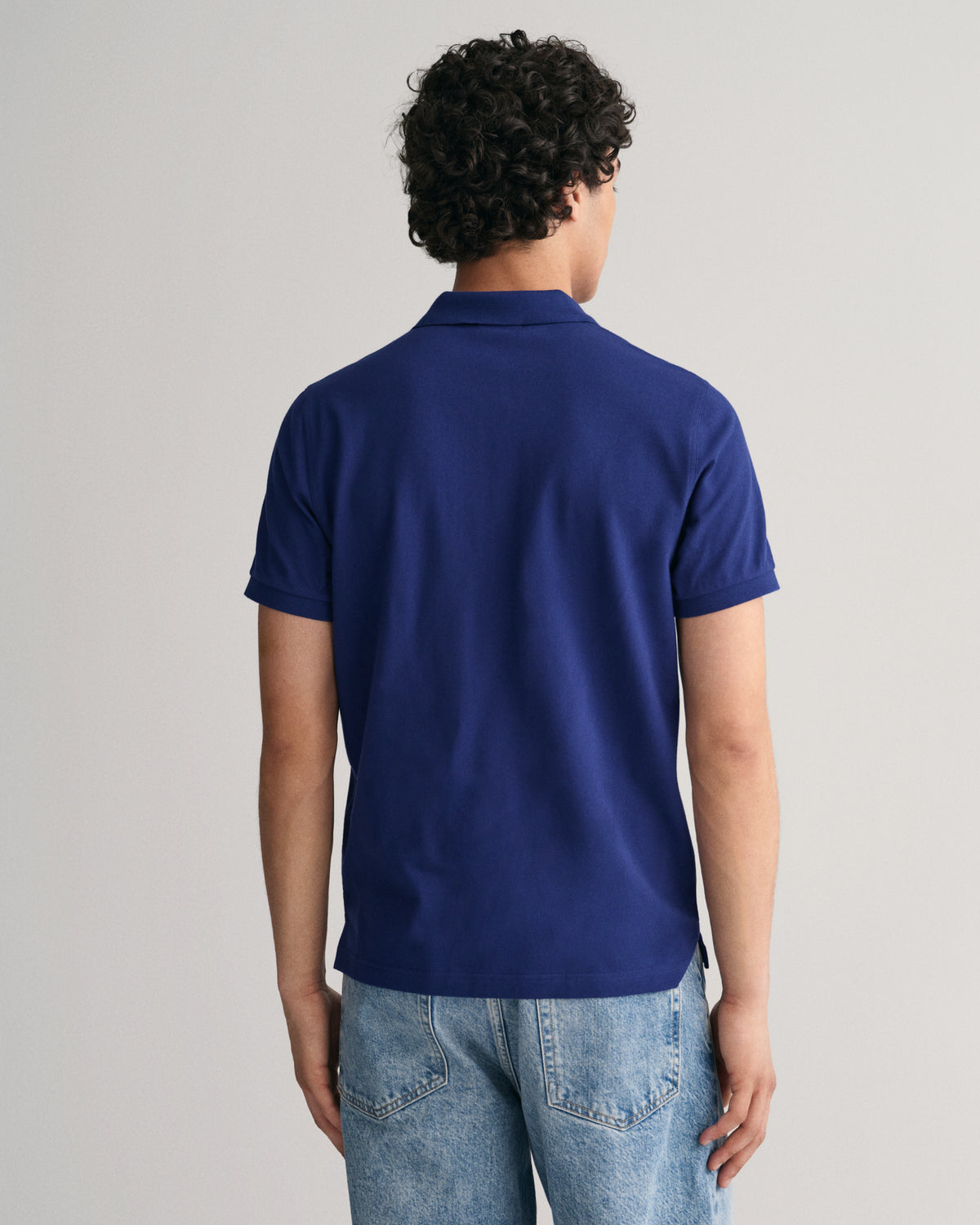 RICH NAVY, REG SHIELD SS PIQUE POLO, BACK-VIEW BY GANT AU.