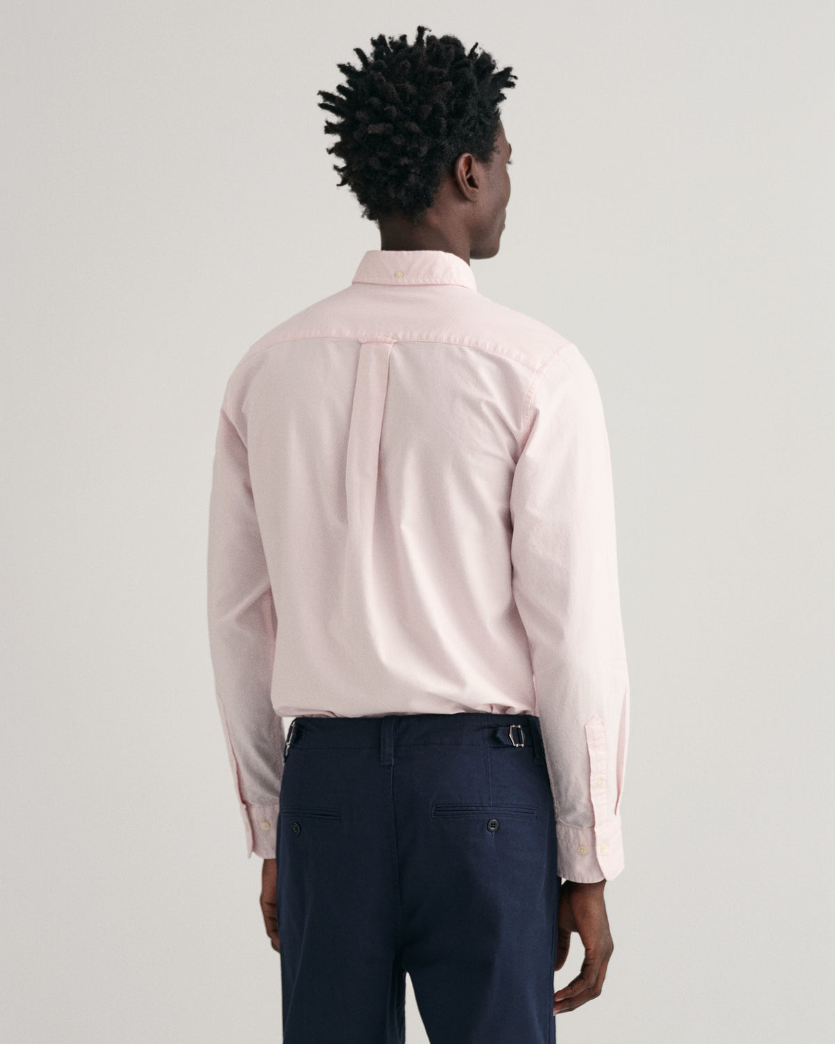 LIGHT PINK, REG OXFORD SHIRT, BACK-VIEW BY GANT AU.