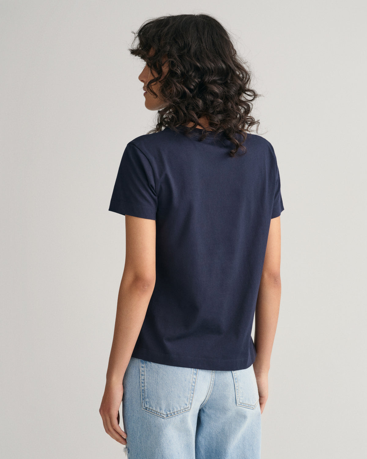 EVENING BLUE, REG SHIELD SS T-SHIRT, BACK-VIEW BY GANT AU.