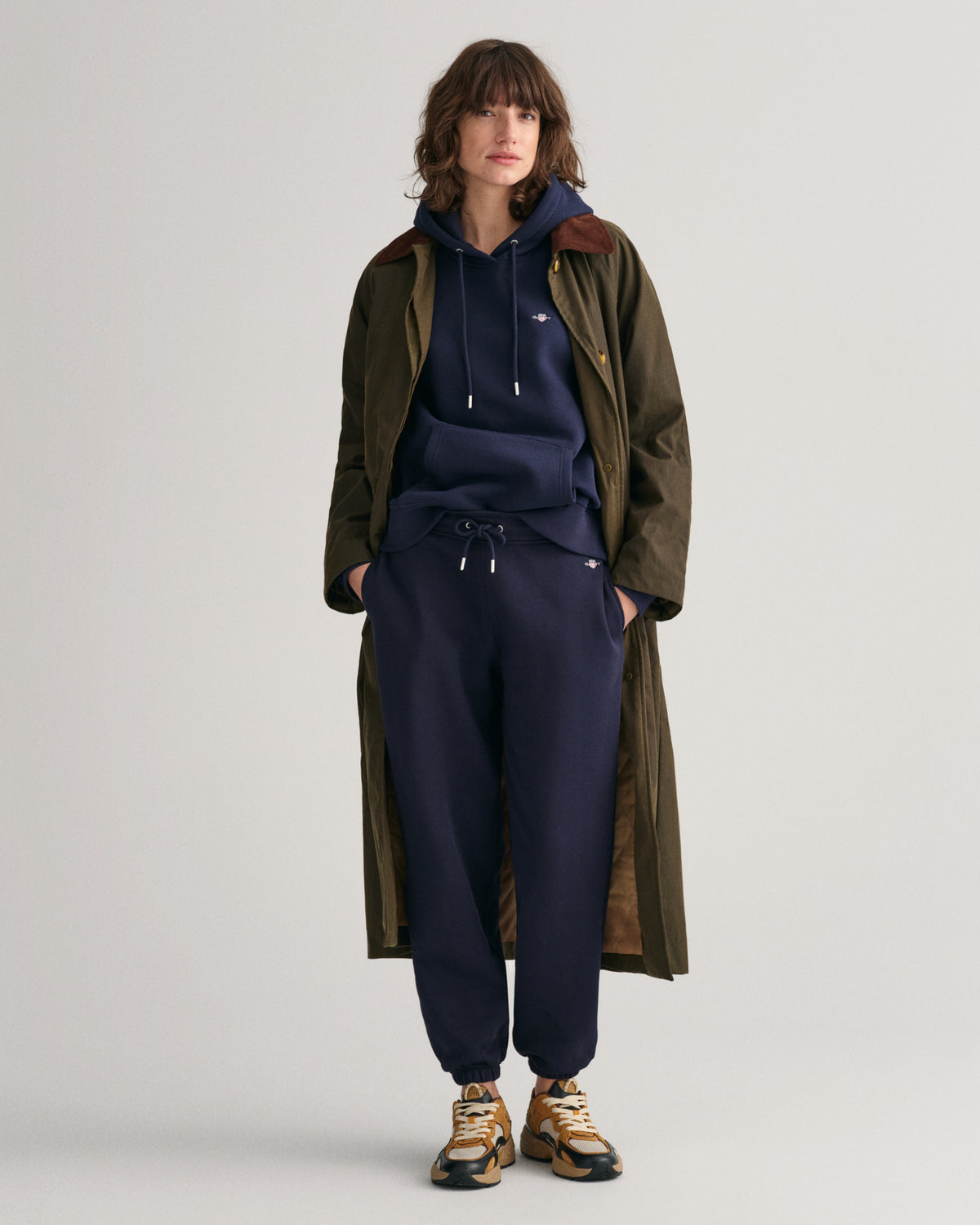 EVENING BLUE, SHIELD SWEATPANTS BY GANT AU.
