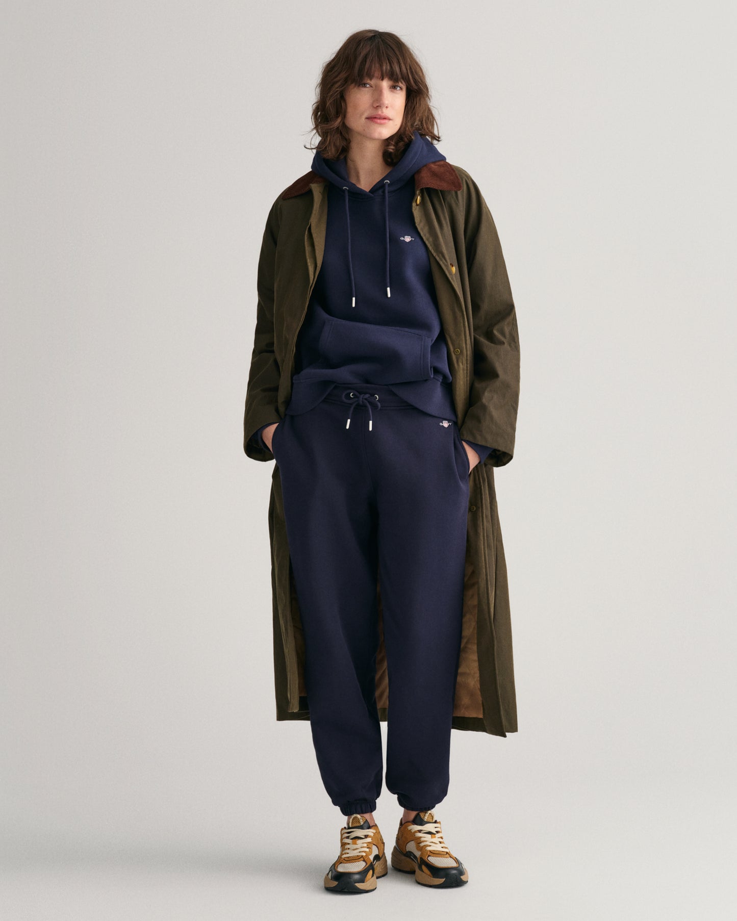 EVENING BLUE, SHIELD SWEATPANTS BY GANT AU.
