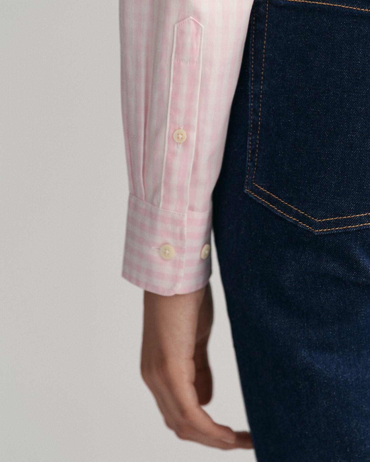 MODEL WEARING REG POPLIN GINGHAM SHIRT