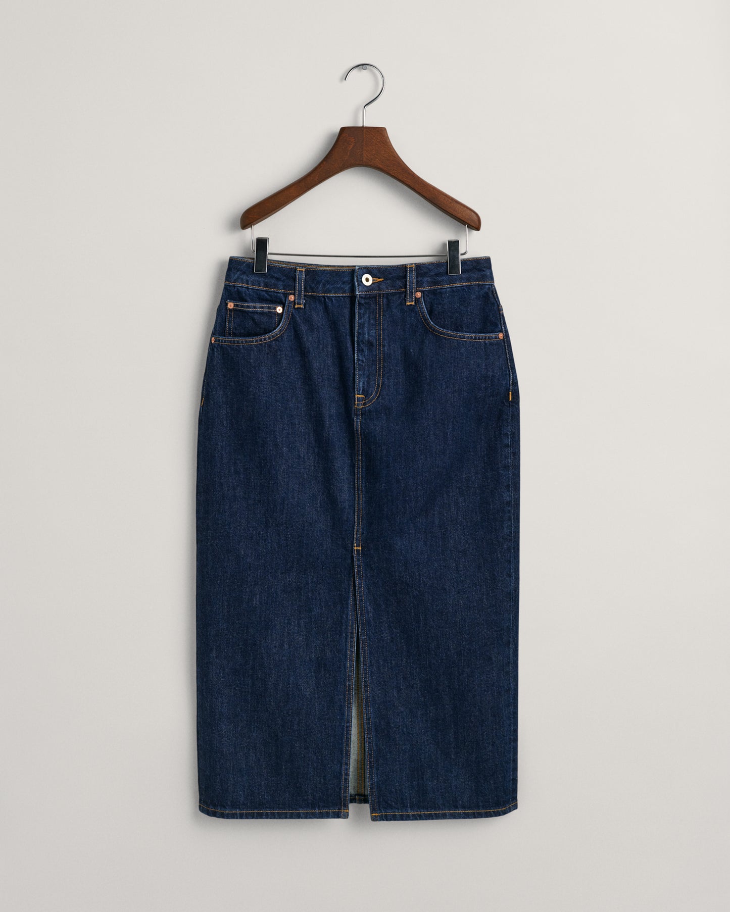 DARK BLUE, SLIM DENIM PENCIL SKIRT, FLAT-LAY BY GANT AU.