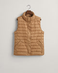WARM KHAKI, LIGHT DOWN VEST, FLAT-LAY BY GANT AU.