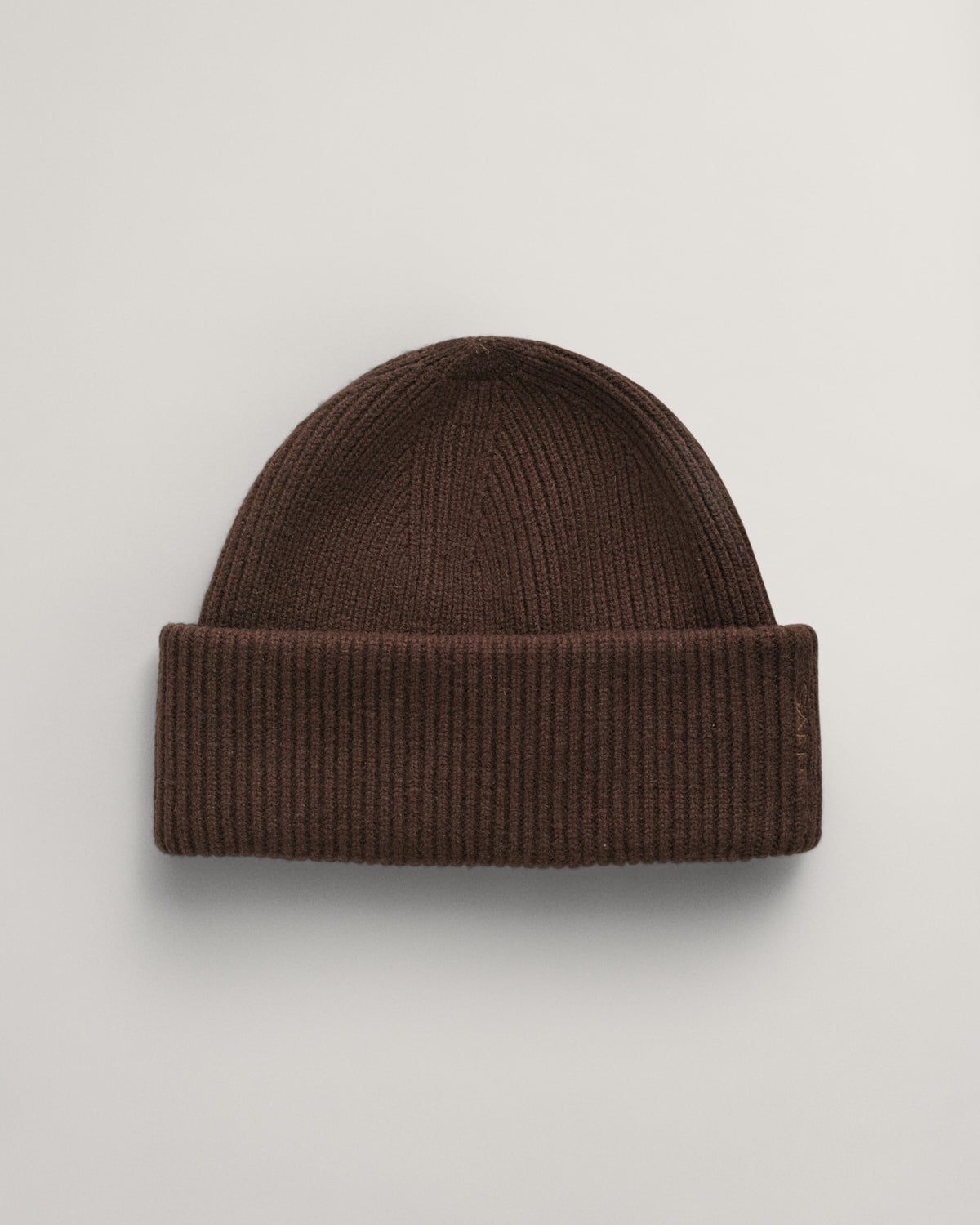 RICH BROWN, WOOL RIBBED BEANIE, FRONT-VIEW BY GANT AU.