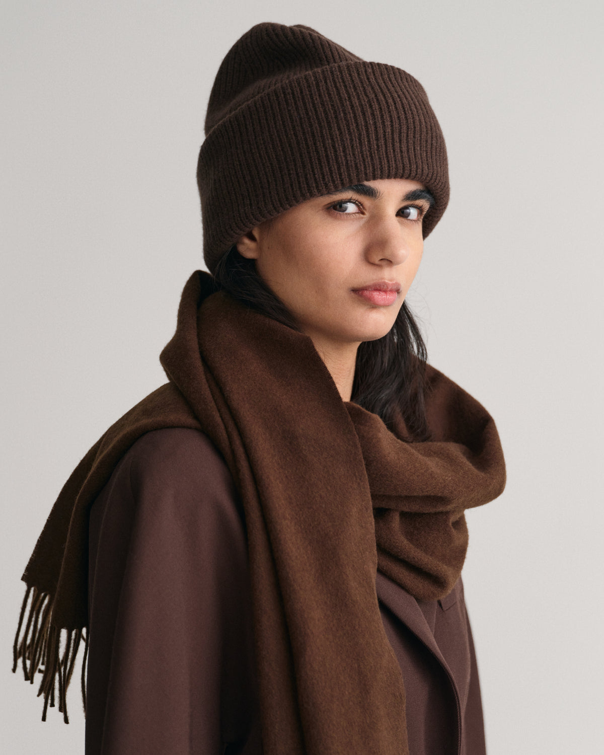 RICH BROWN, WOOL RIBBED BEANIE BY GANT AU.