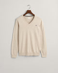 LIGHT BEIGE MELANGE, CLASSIC COTTON V-NECK, FLAT-LAY BY GANT AU.