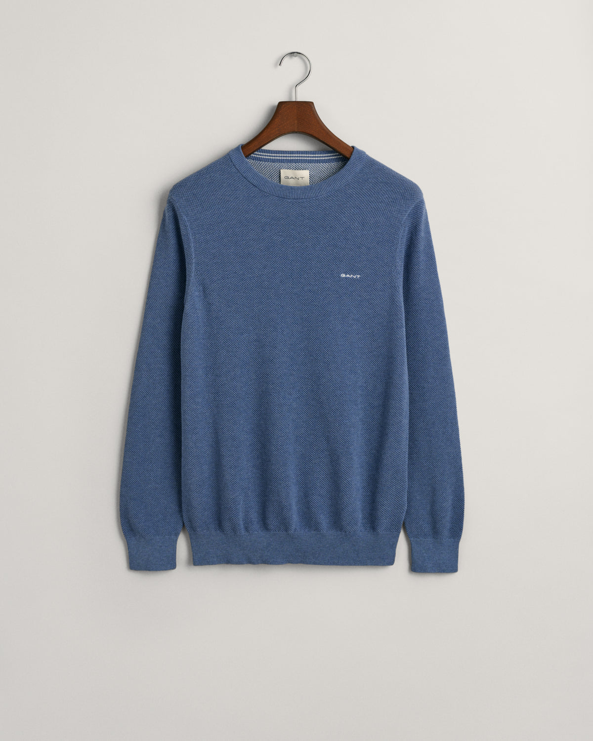 DENIM BLUE MELANGE, COTTON PIQUE C-NECK, FLAT-LAY BY GANT AU.