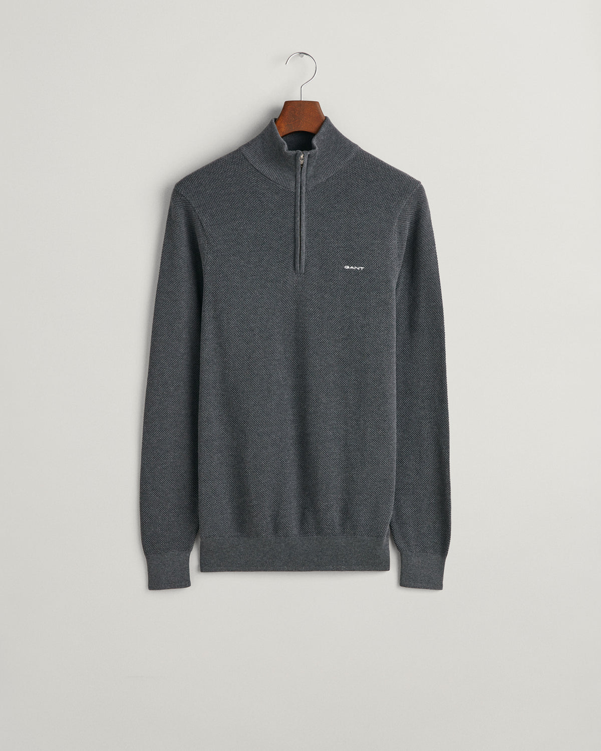 ANTRACIT MELANGE, COTTON PIQUE HALF ZIP, FLAT-LAY BY GANT AU.