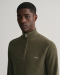 JUNIPER GREEN, COTTON PIQUE HALF ZIP, CLOSE-UP BY GANT AU.