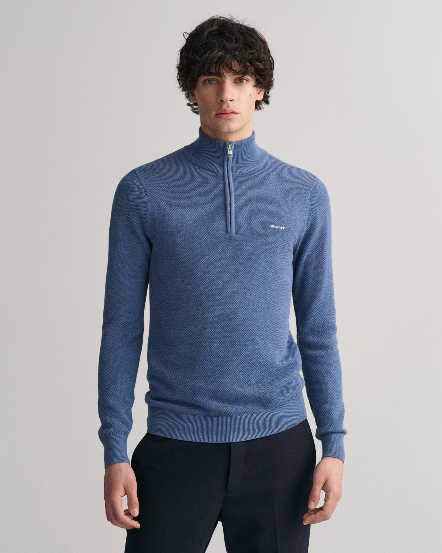 DENIM BLUE MELANGE, COTTON PIQUE HALF ZIP, FRONT-VIEW BY GANT AU.