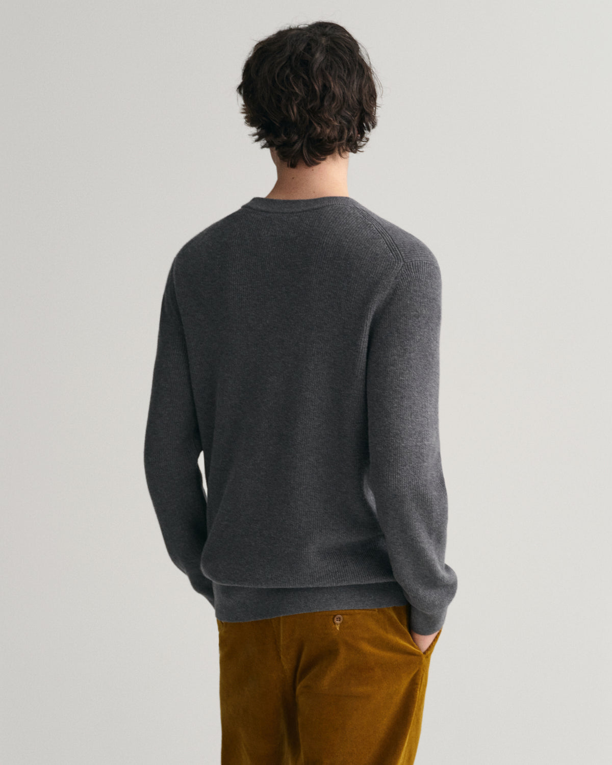 ANTRACIT MELANGE, COTTON WOOL RIB C-NECK, BACK-VIEW BY GANT AU.