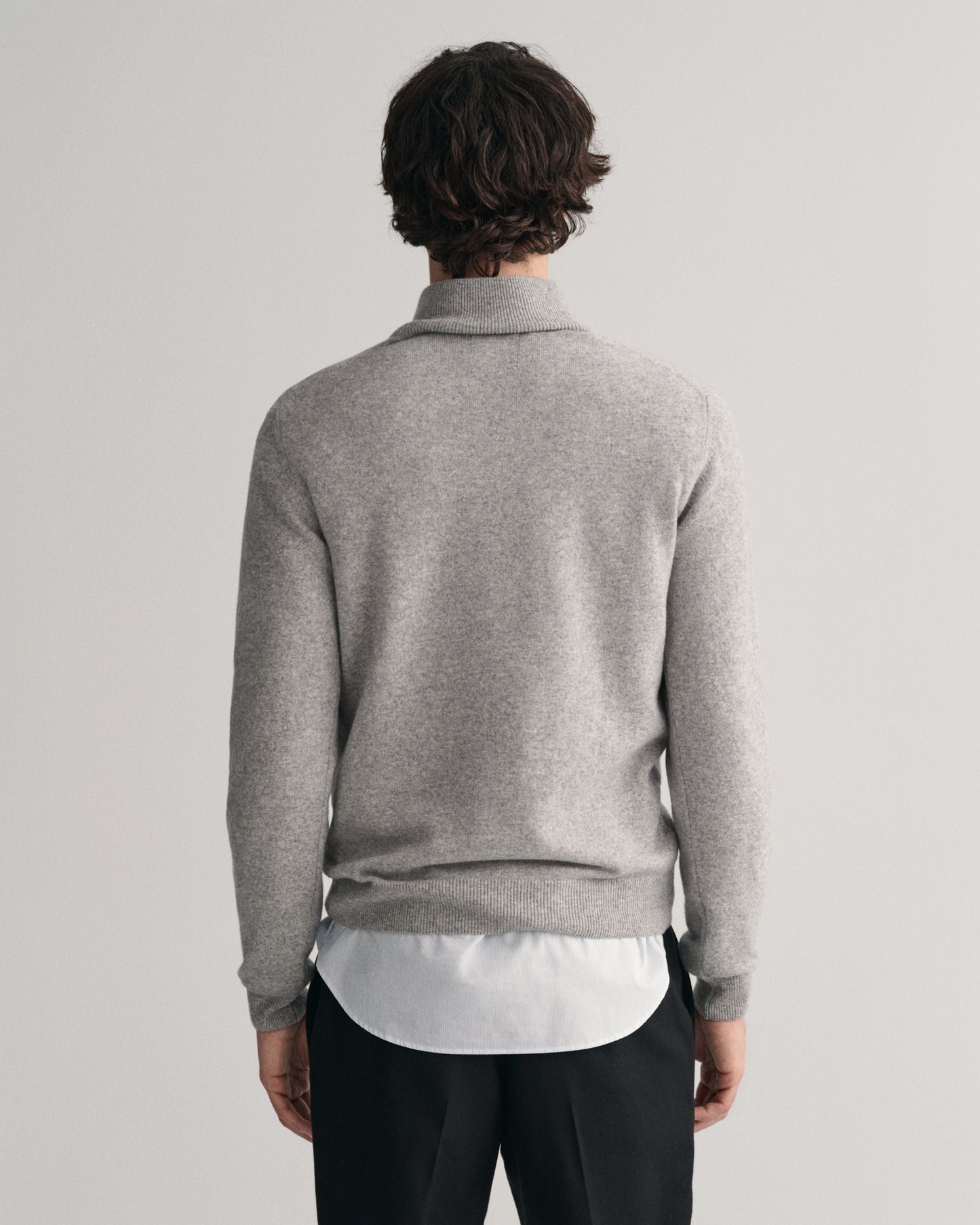 GREY MELANGE, SUPERFINE LAMBSWOOL HALF ZIP, BACK-VIEW BY GANT AU.