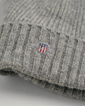 GREY MELANGE, UNISEX. SHIELD WOOL BEANIE, CLOSE-UP BY GANT AU.