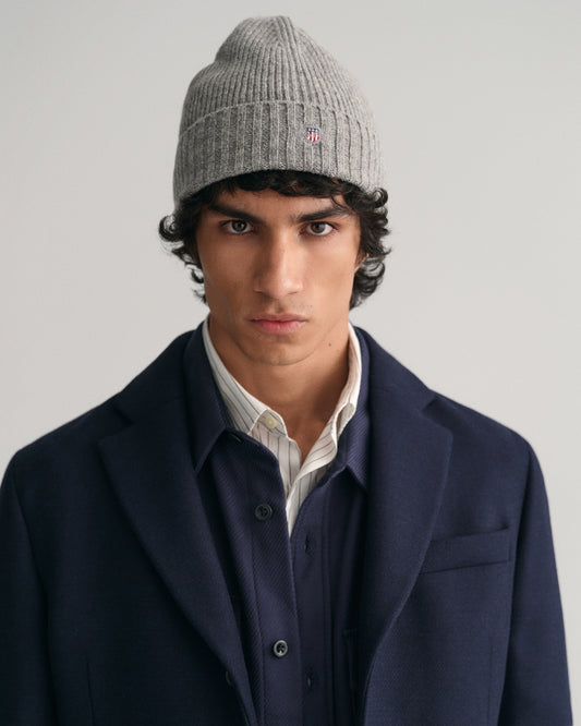 GREY MELANGE, UNISEX. SHIELD WOOL BEANIE BY GANT AU.